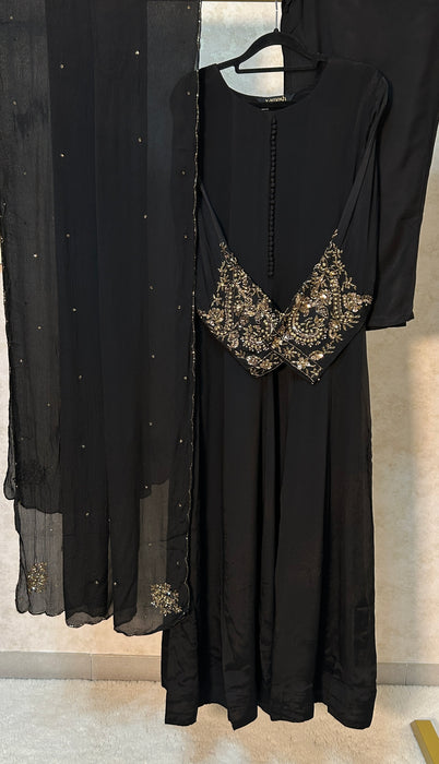 Classy Anarkali 3pc Set with heavy embroidered sleeves.
